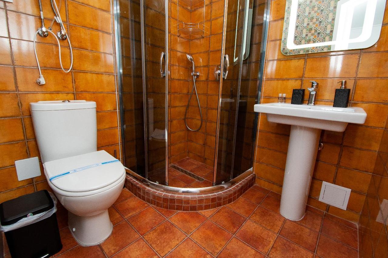 Suites On Chaikovskogo Odessa Dış mekan fotoğraf