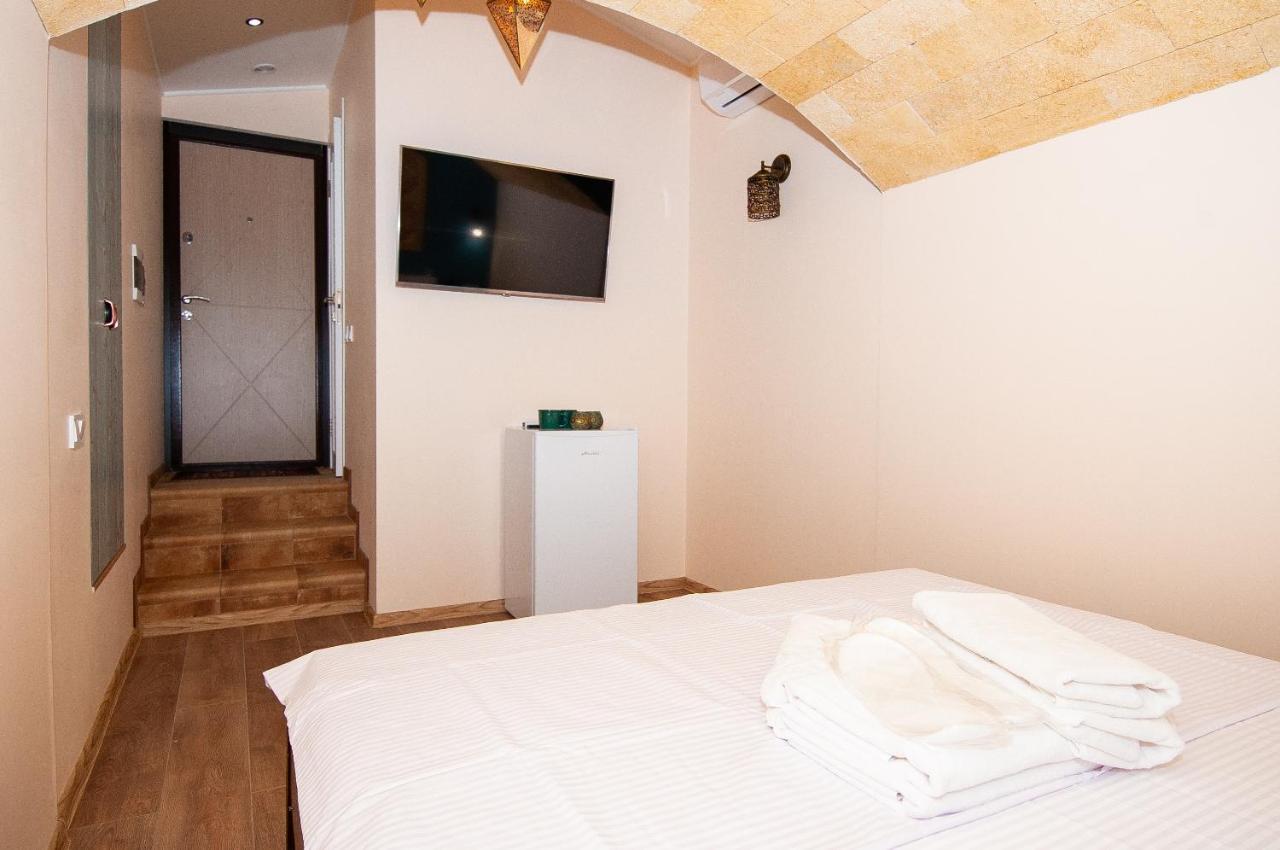 Suites On Chaikovskogo Odessa Dış mekan fotoğraf