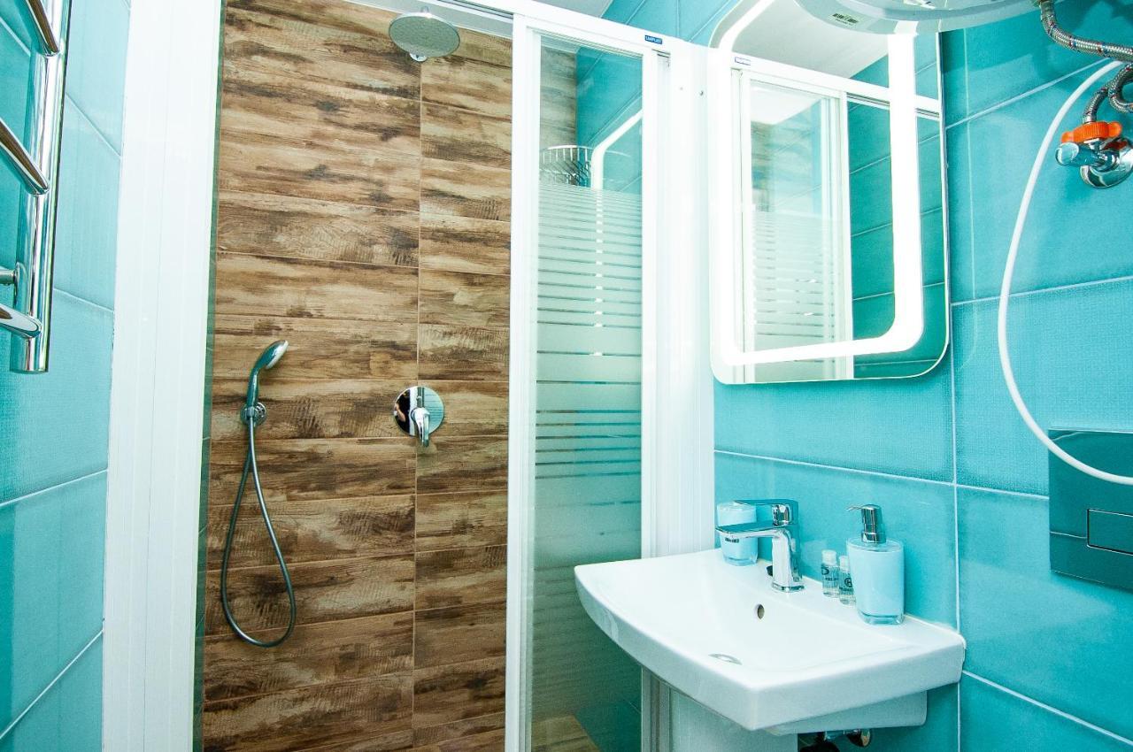 Suites On Chaikovskogo Odessa Dış mekan fotoğraf