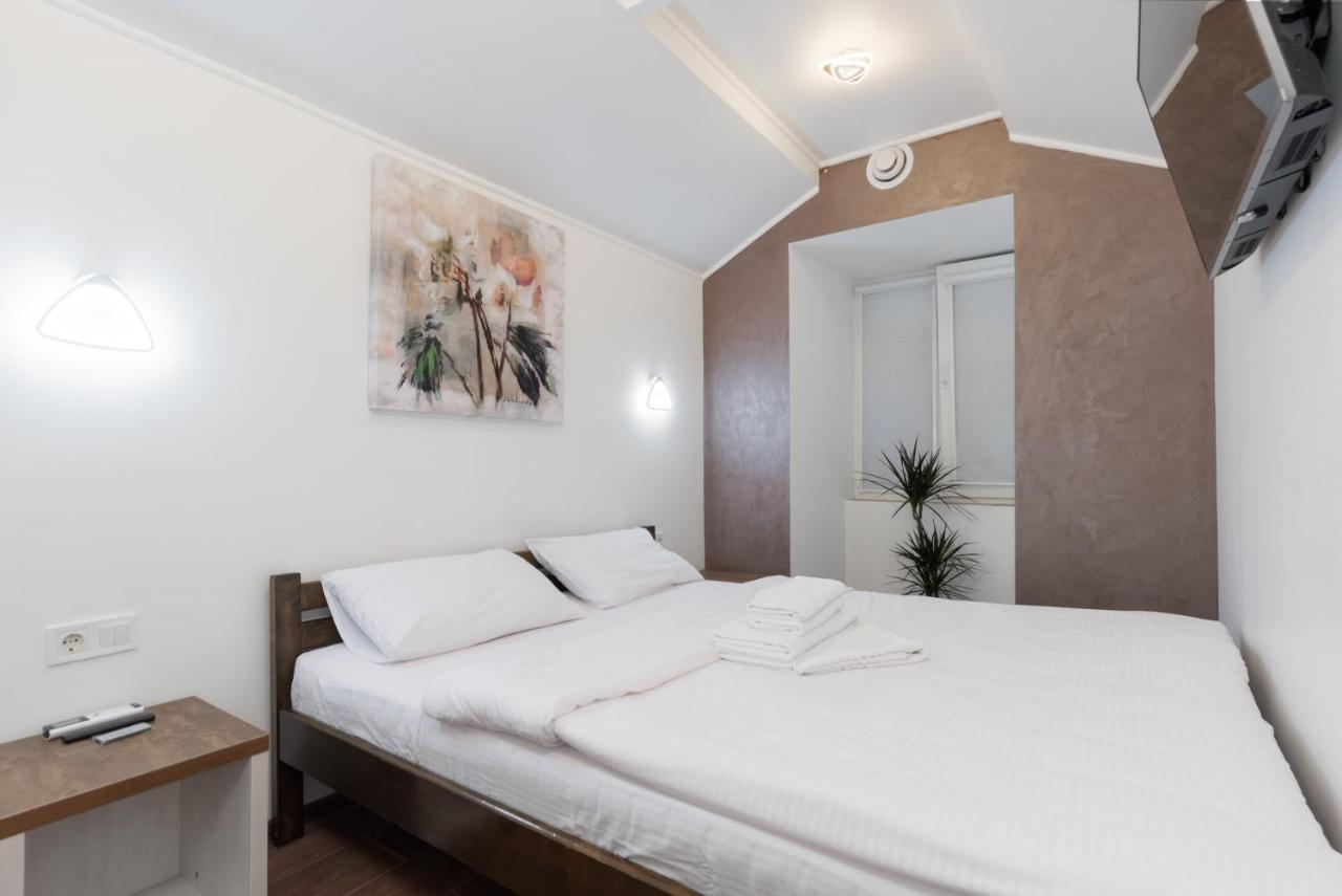 Suites On Chaikovskogo Odessa Dış mekan fotoğraf