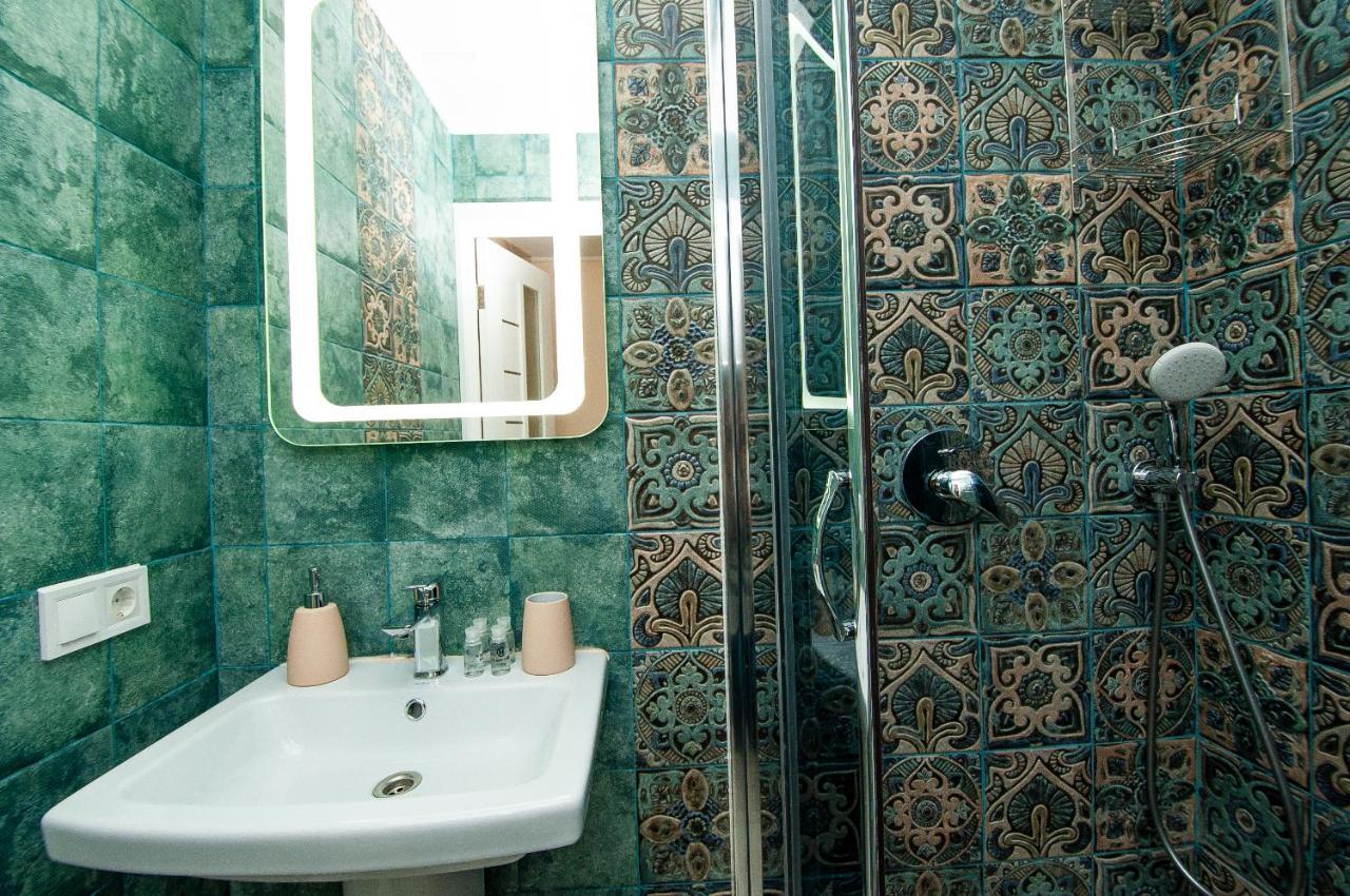 Suites On Chaikovskogo Odessa Dış mekan fotoğraf